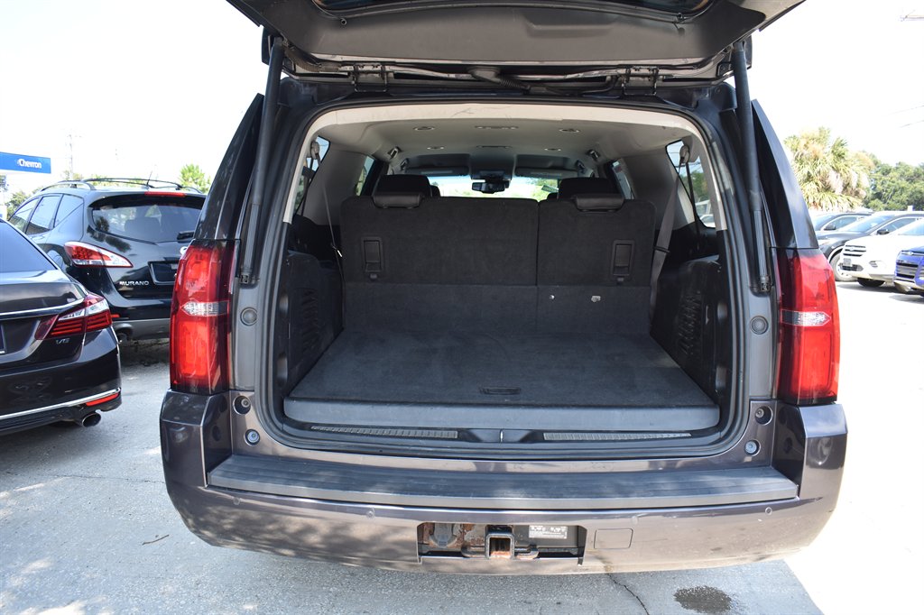 2015 Chevrolet Suburban - $17,495