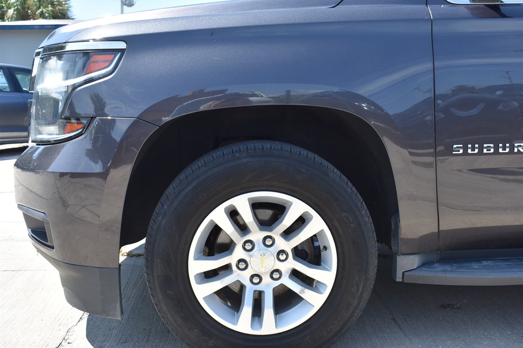 2015 Chevrolet Suburban - $17,495