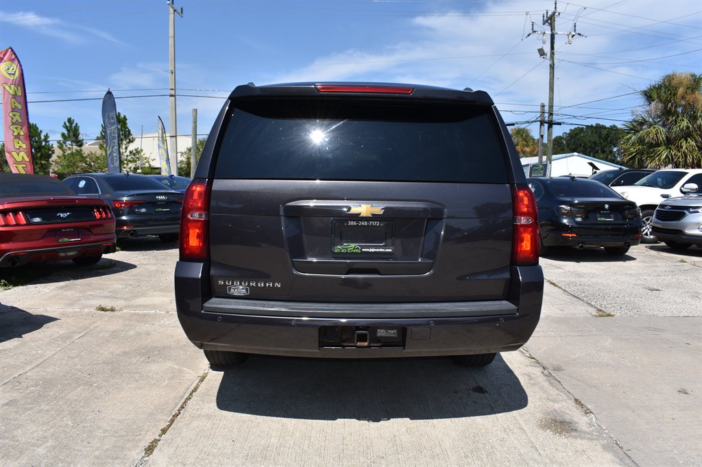2015 Chevrolet Suburban - $17,495
