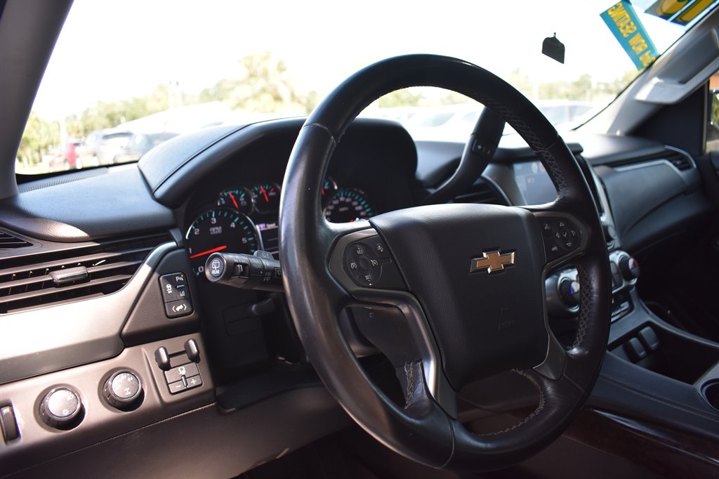 2015 Chevrolet Suburban - $17,495