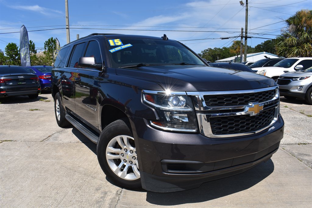 2015 Chevrolet Suburban - $17,495