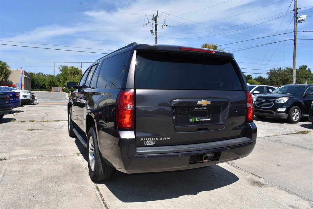 2015 Chevrolet Suburban - $17,495
