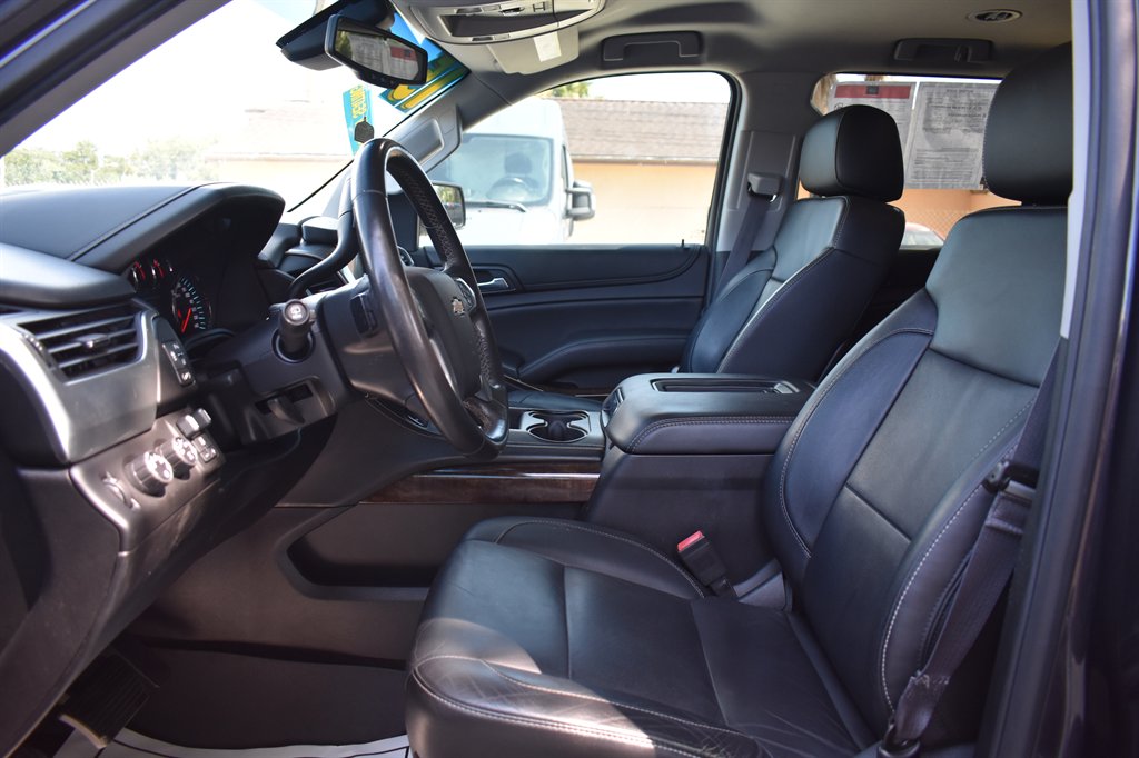 2015 Chevrolet Suburban - $17,495