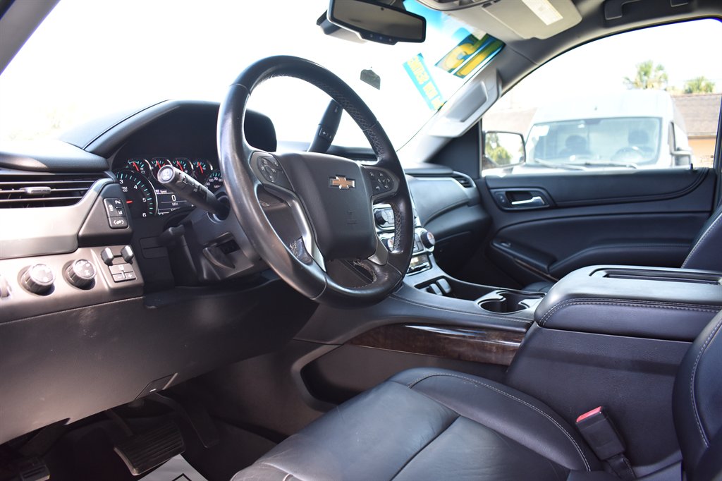 2015 Chevrolet Suburban - $17,495