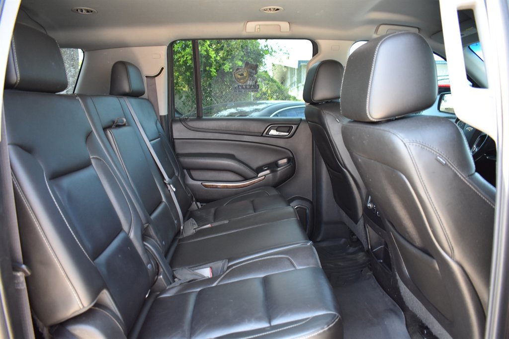 2015 Chevrolet Suburban - $17,495