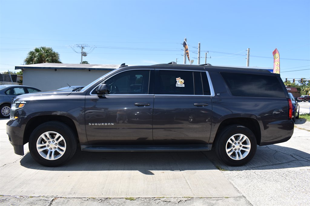 2015 Chevrolet Suburban - $17,495