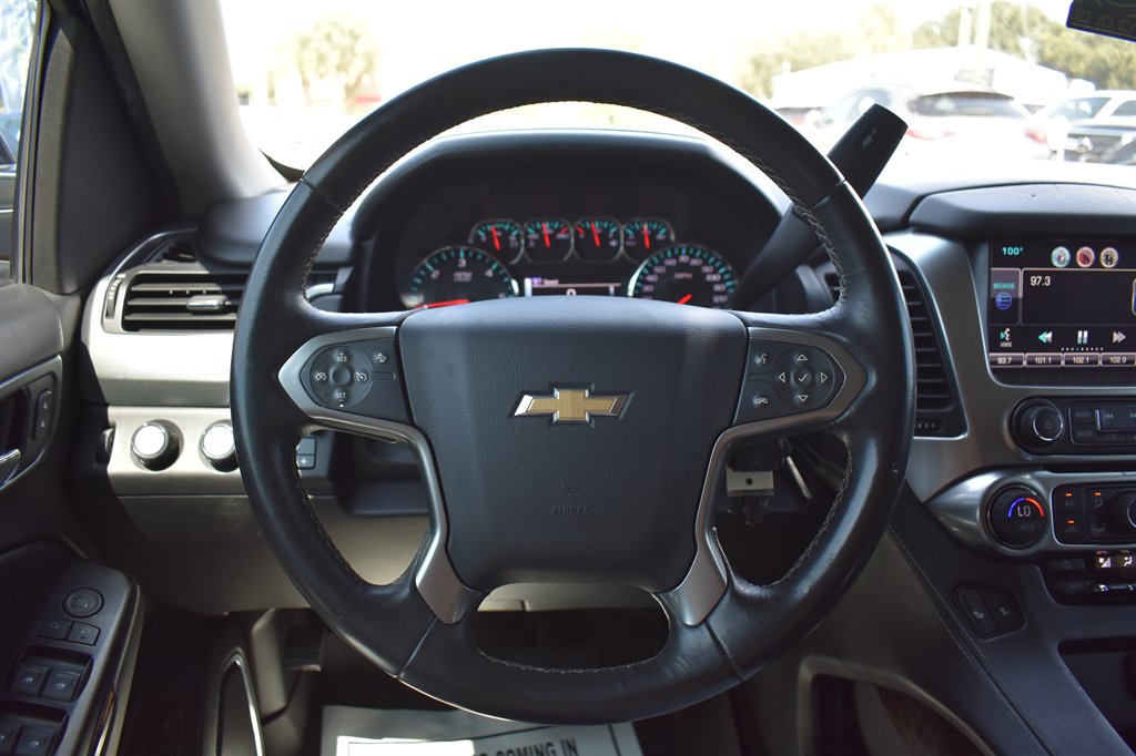 2015 Chevrolet Suburban - $17,495