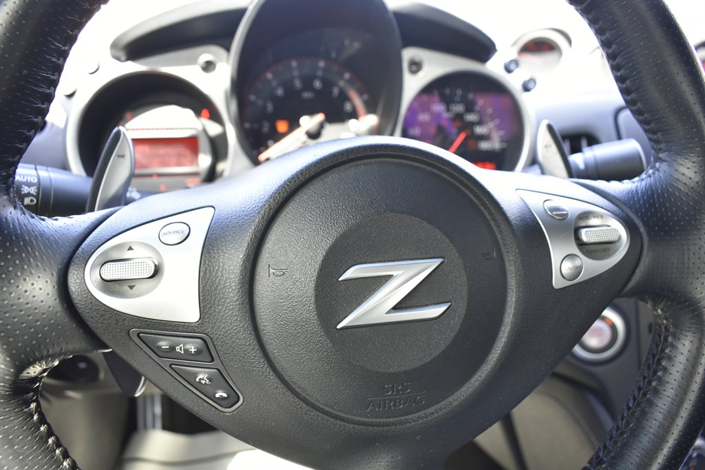 2013 Nissan 370Z - $17,995