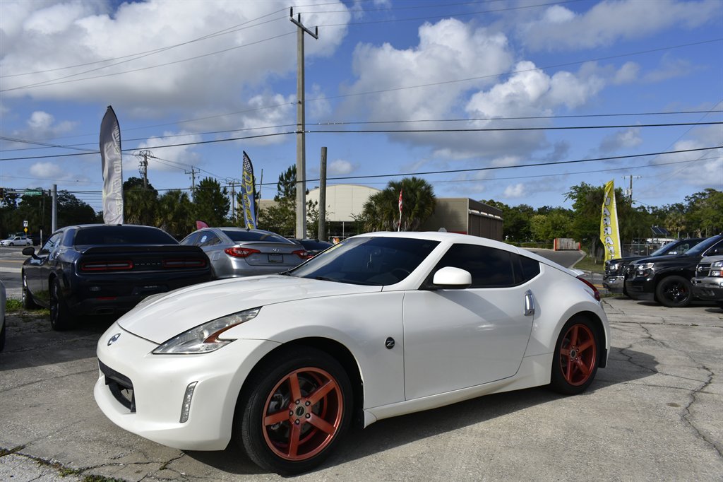 2013 Nissan 370Z - $17,995