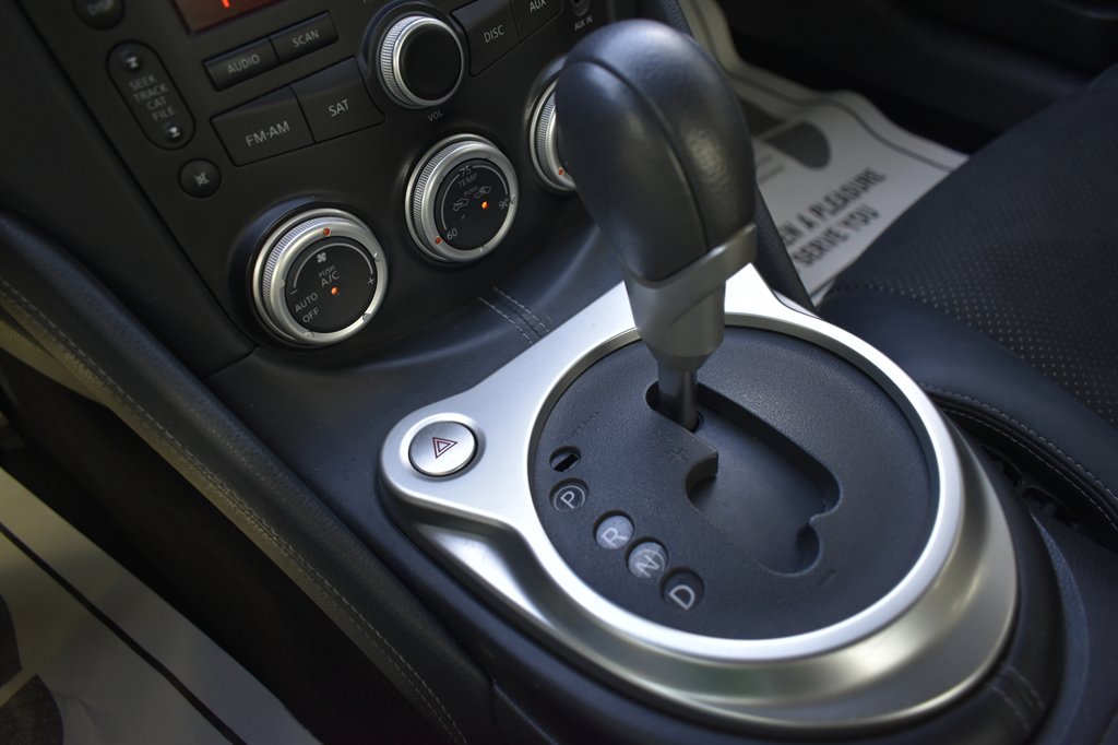2013 Nissan 370Z - $17,995
