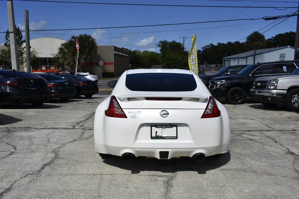 2013 Nissan 370Z - $17,995