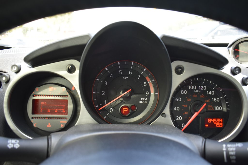 2013 Nissan 370Z - $17,995