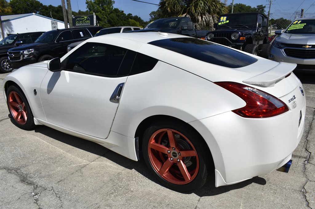 2013 Nissan 370Z - $17,995