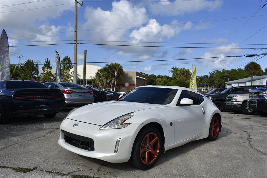 2013 Nissan 370Z - $17,995
