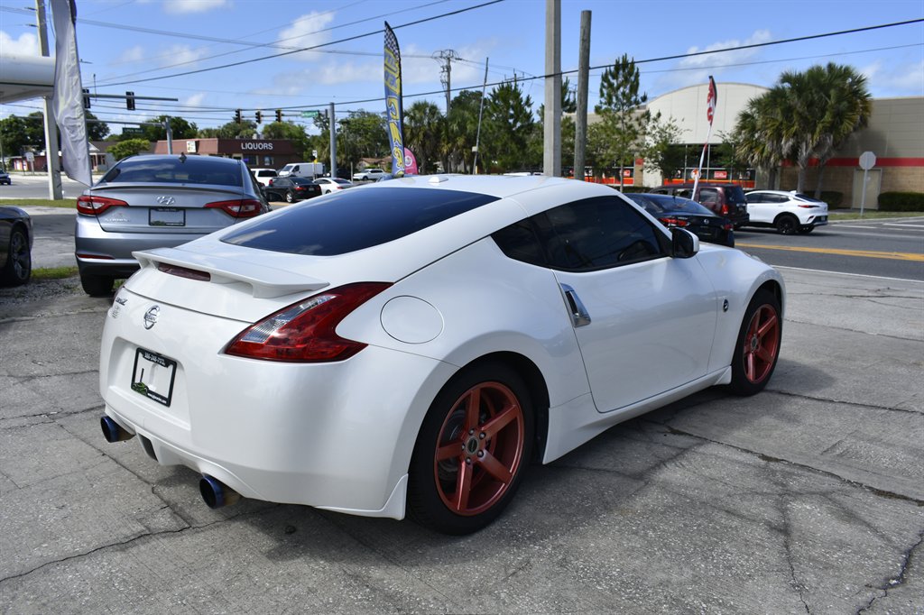 2013 Nissan 370Z - $17,995