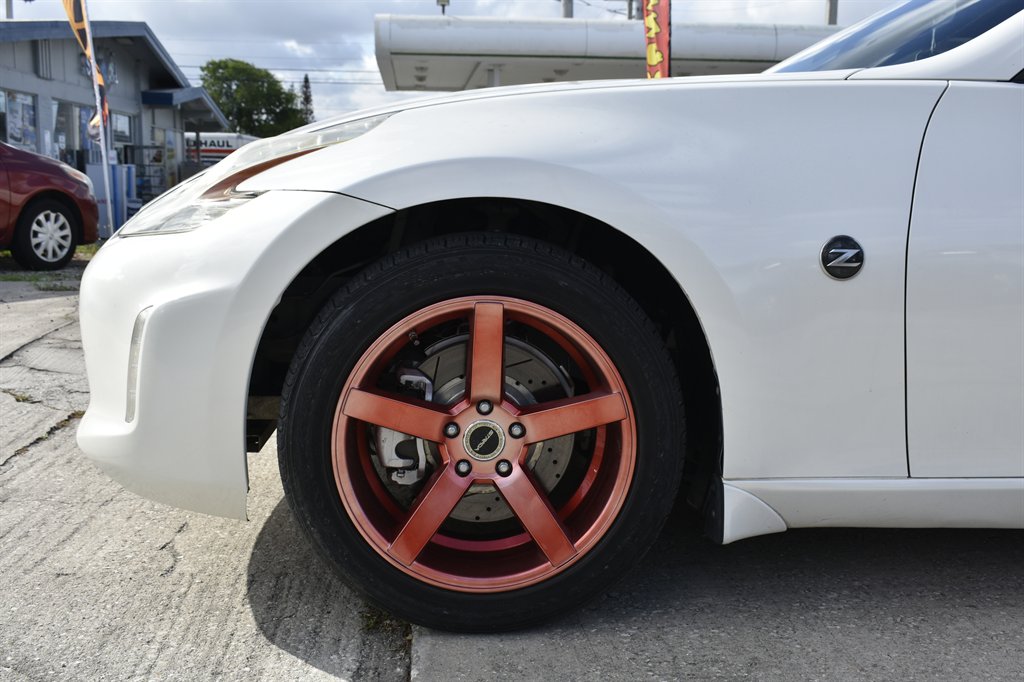 2013 Nissan 370Z - $17,995