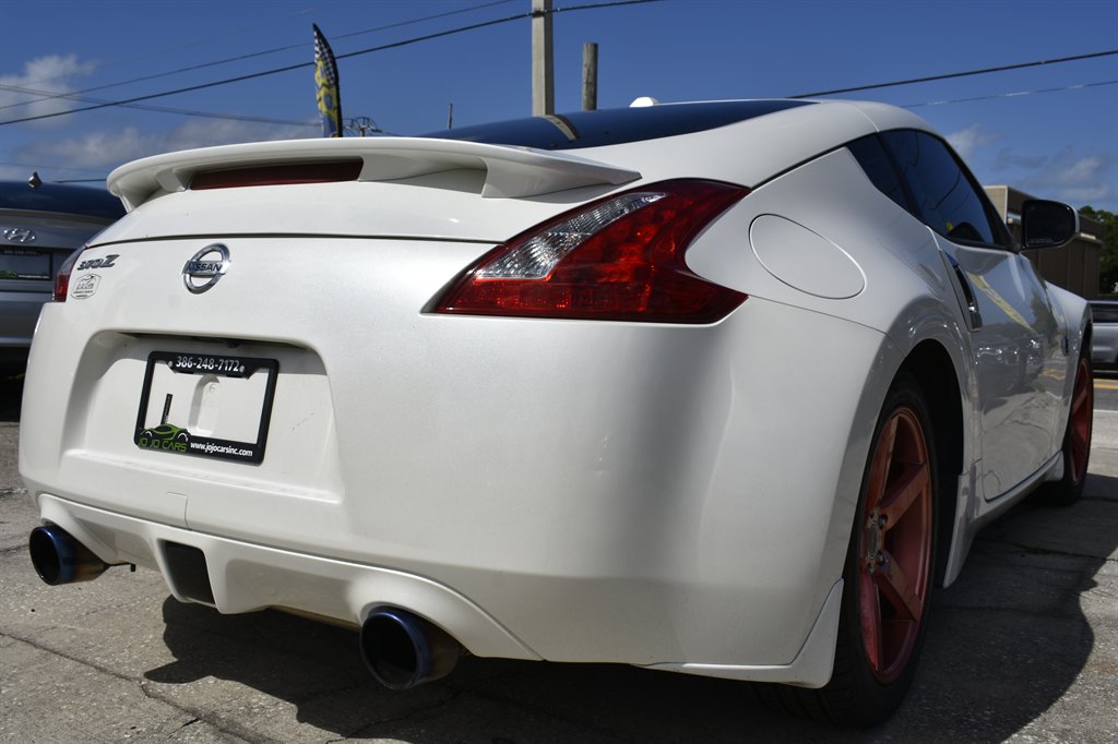 2013 Nissan 370Z - $17,995