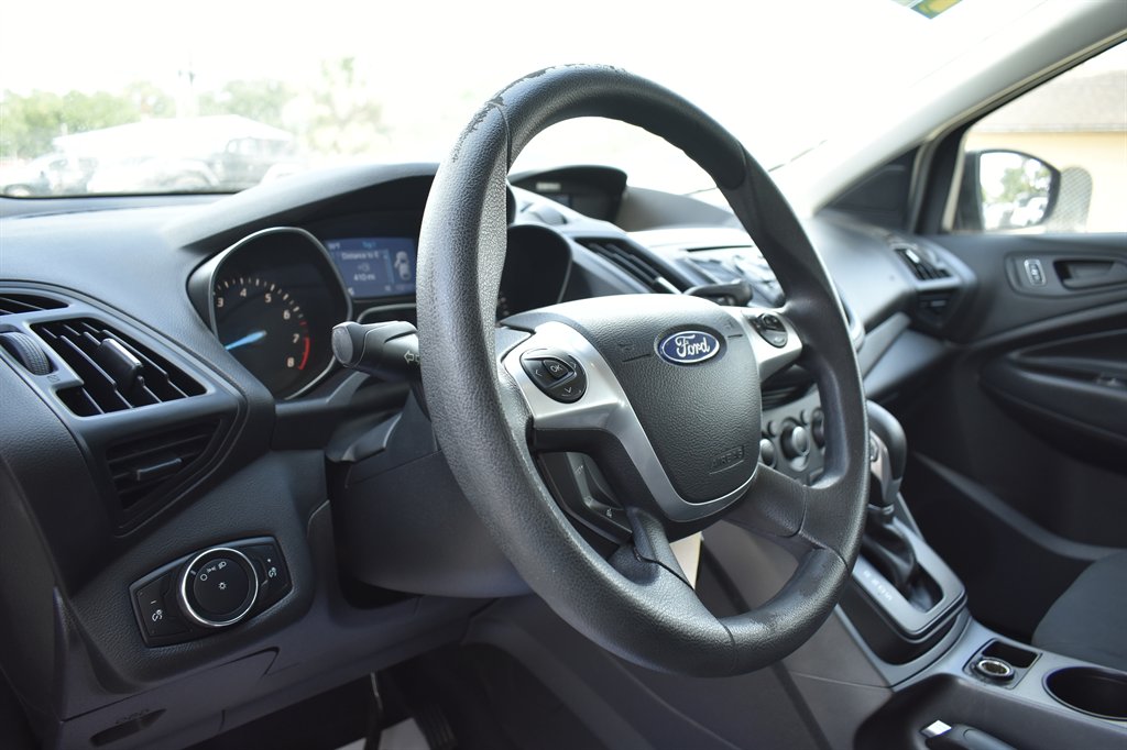 2015 Ford Escape S photo