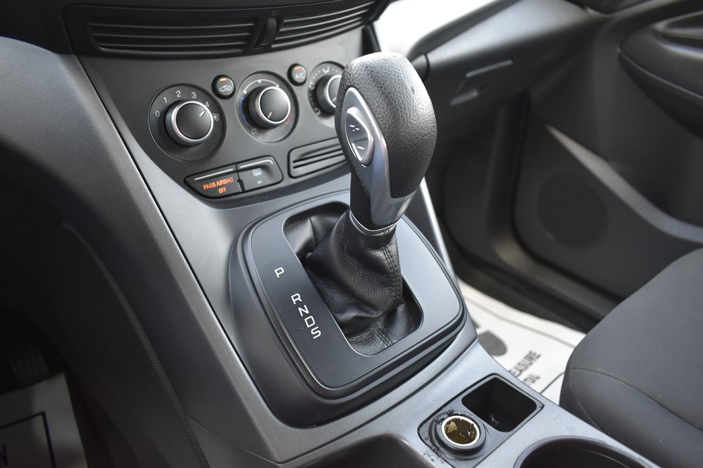 2015 Ford Escape S photo
