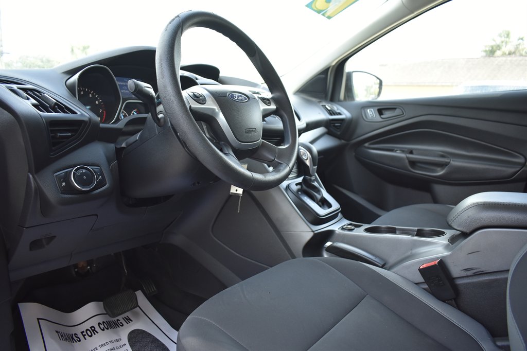 2015 Ford Escape S photo