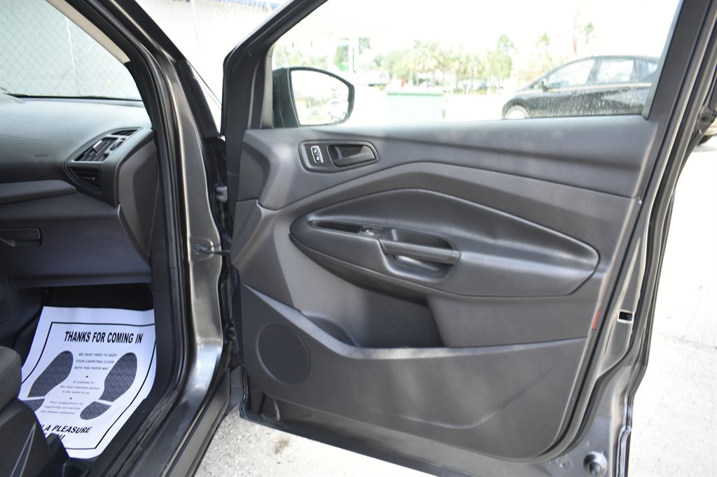 2015 Ford Escape S photo