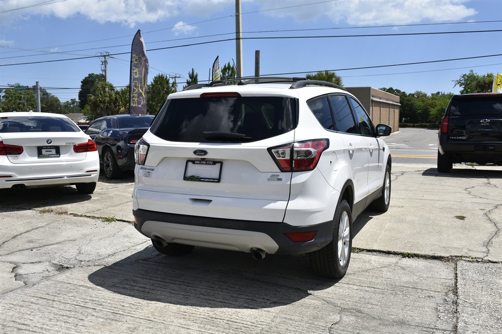 2017 Ford Escape - $9,995