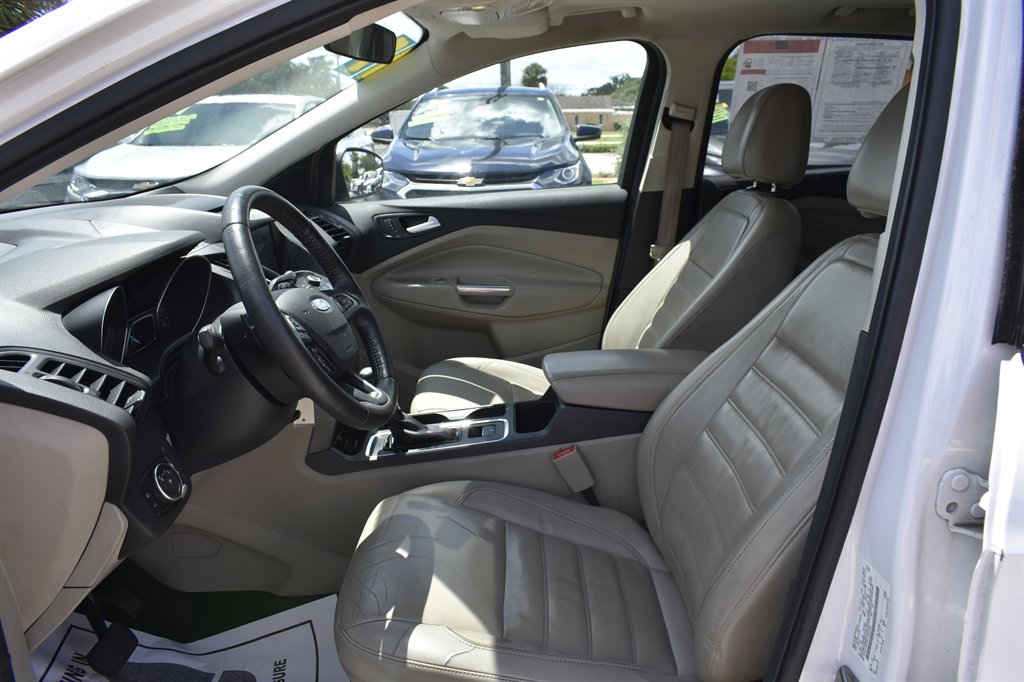 2017 Ford Escape - $9,995
