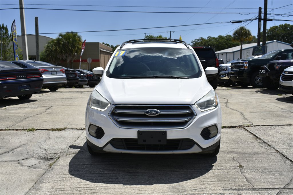2017 Ford Escape - $9,995