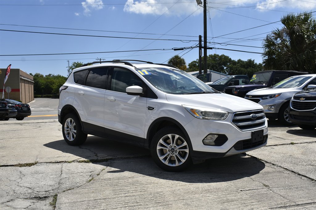 2017 Ford Escape - $9,995