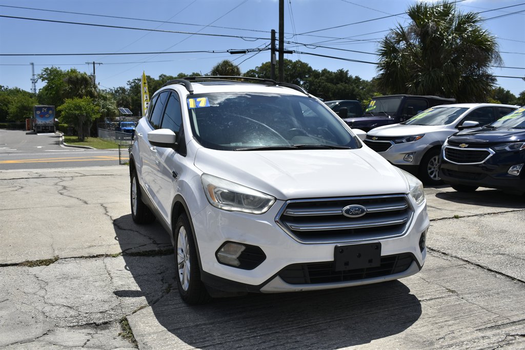 2017 Ford Escape - $9,995