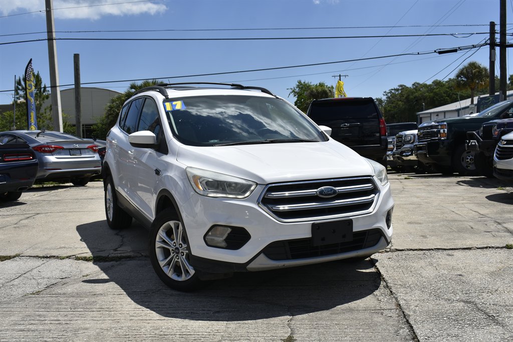 2017 Ford Escape - $9,995