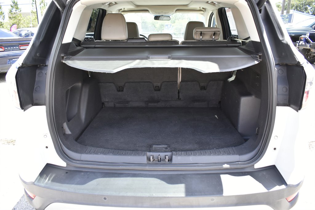 2017 Ford Escape - $9,995
