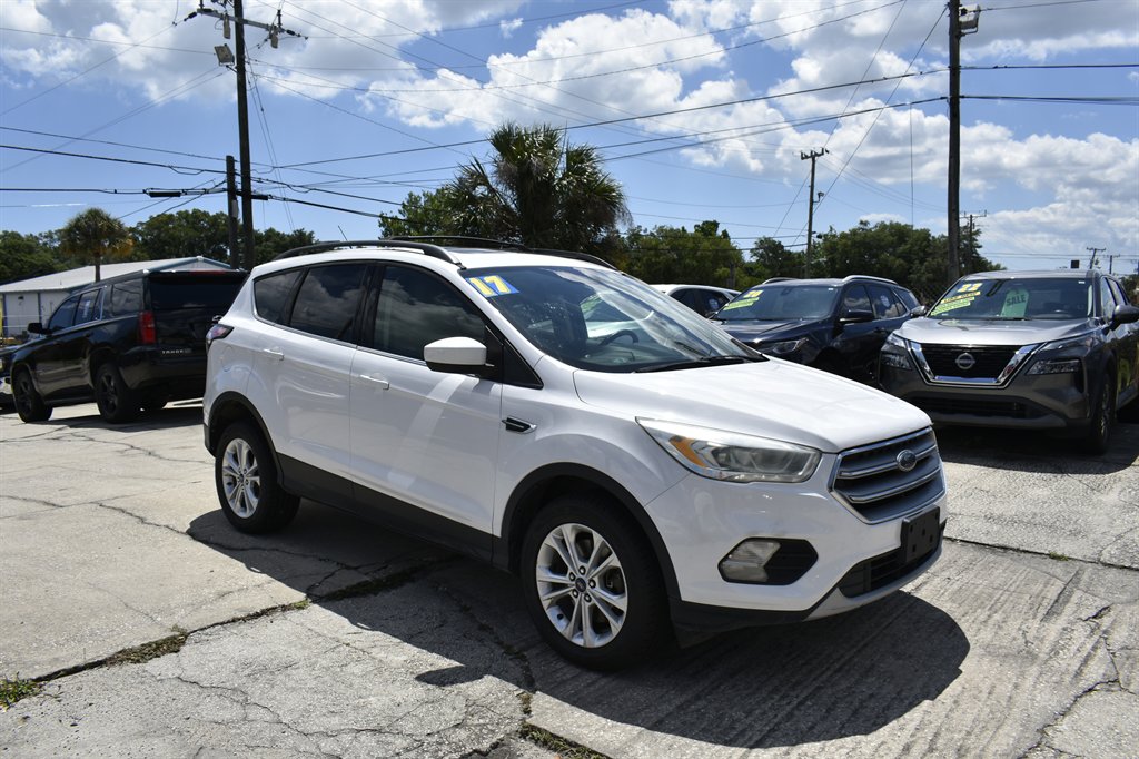 2017 Ford Escape - $9,995