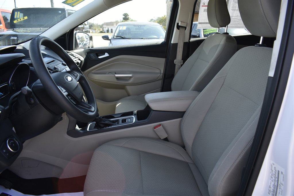 2018 Ford Escape SE photo