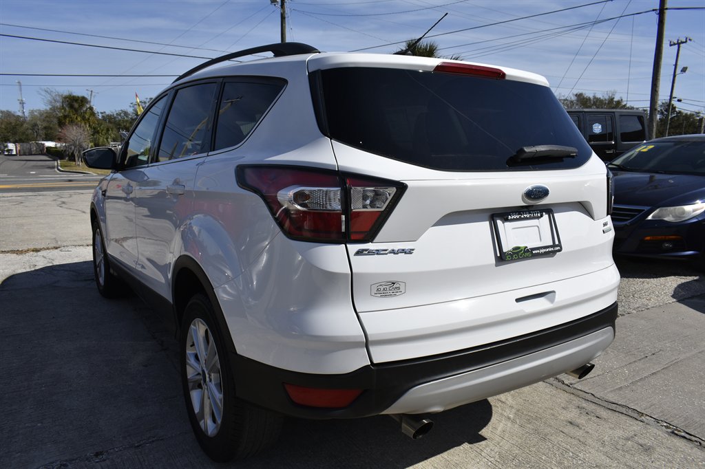 2018 Ford Escape SE photo