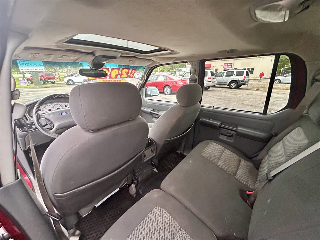2005 Ford Explorer Sport Trac XLS photo