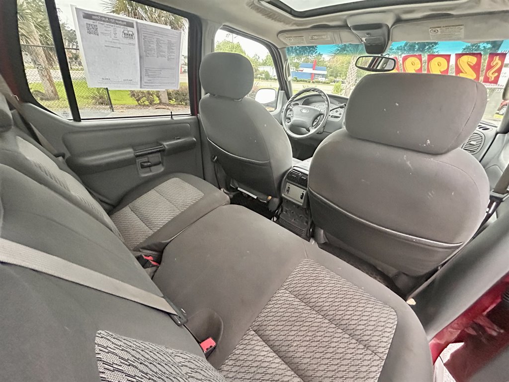 2005 Ford Explorer Sport Trac XLS photo