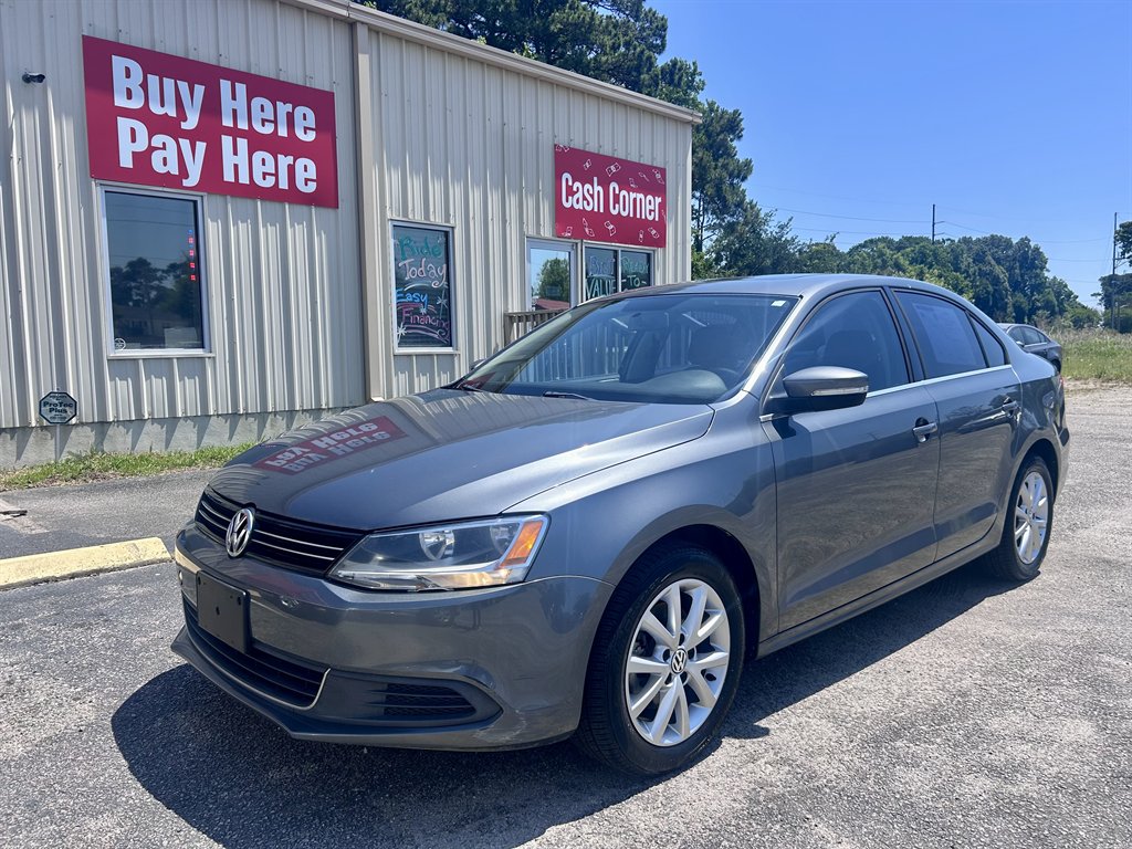 2013 Volkswagen Jetta - $9,995