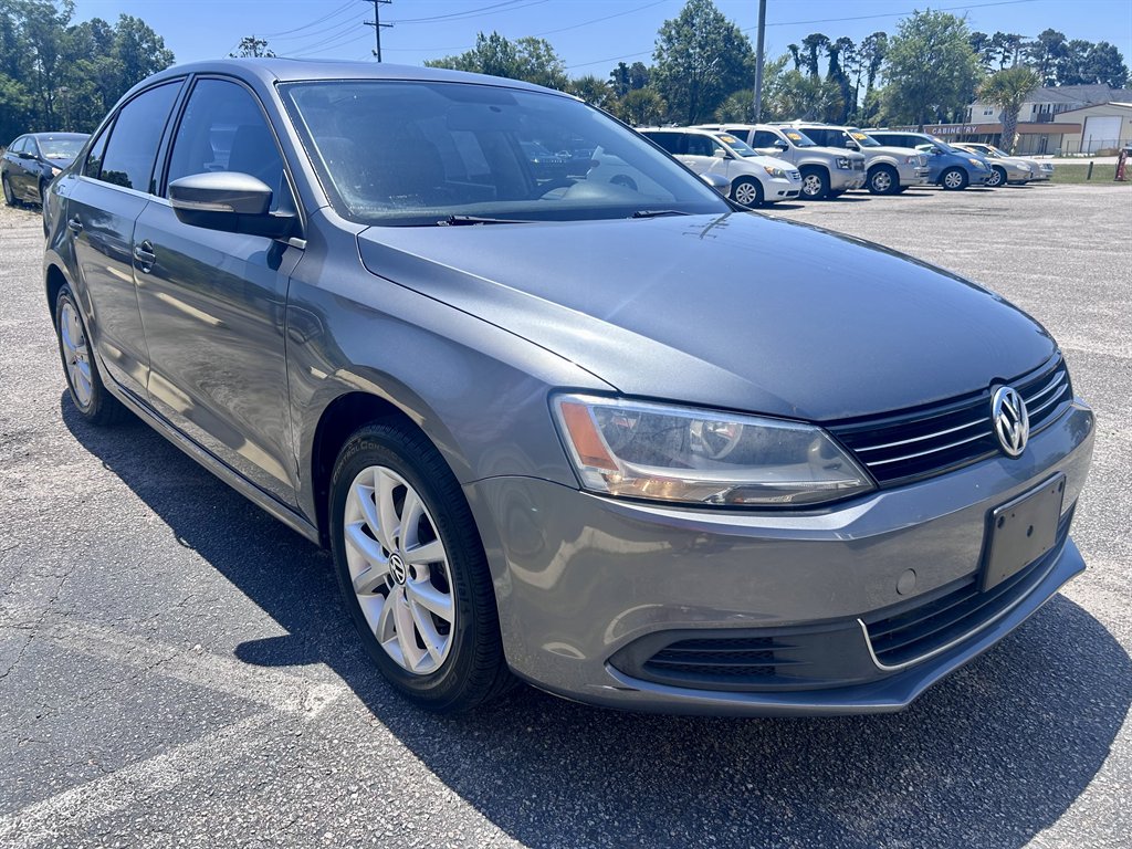 2013 Volkswagen Jetta - $9,995