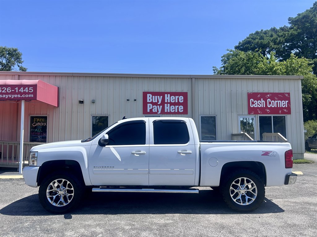 2011 Chevrolet Silverado - $12,995
