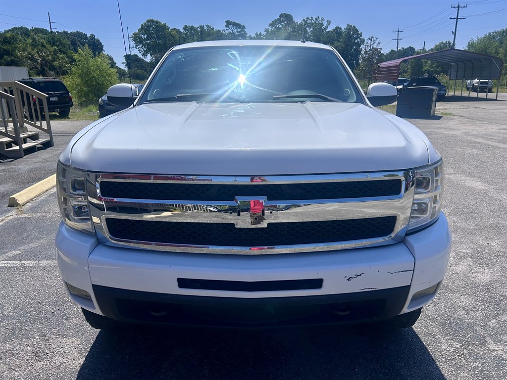 2011 Chevrolet Silverado - $12,995