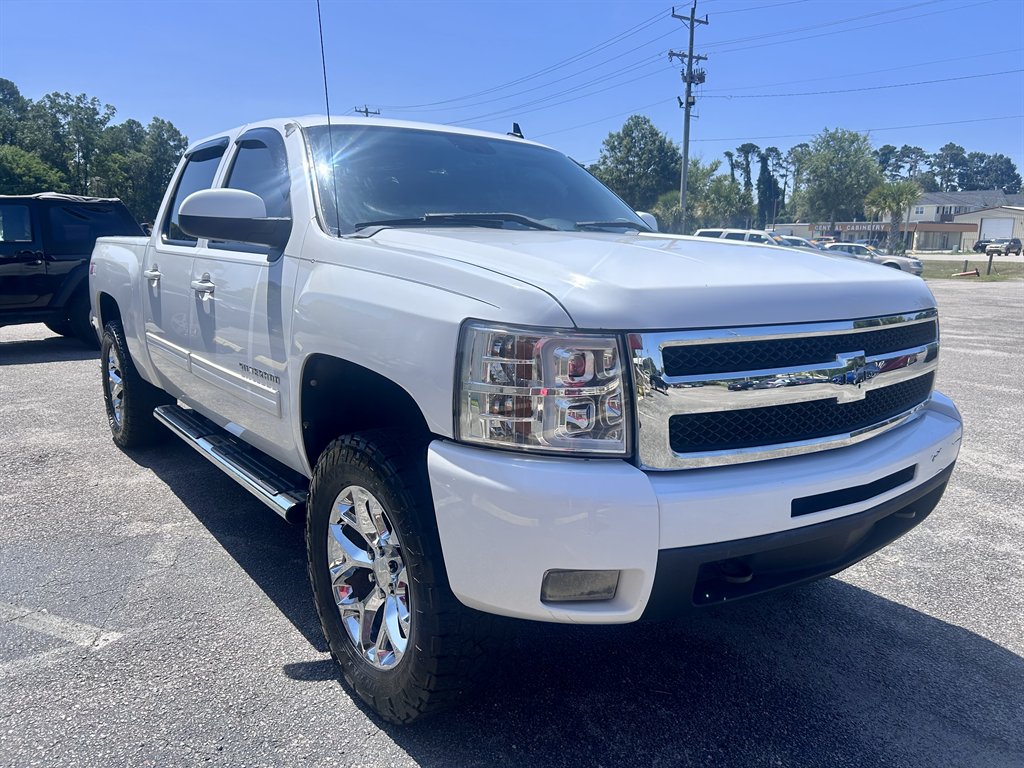 2011 Chevrolet Silverado - $12,995