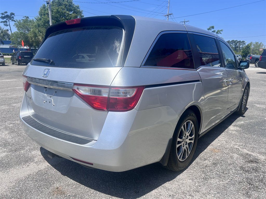 2013 Honda Odyssey - $10,995