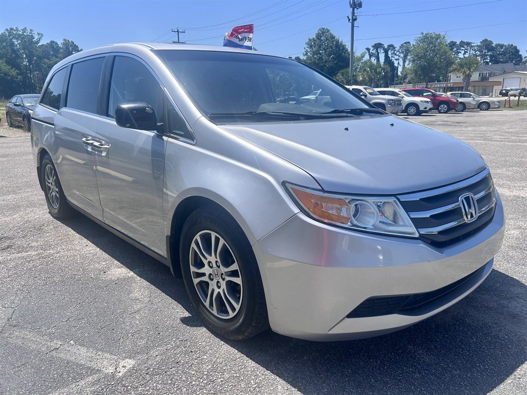 2013 Honda Odyssey - $10,995