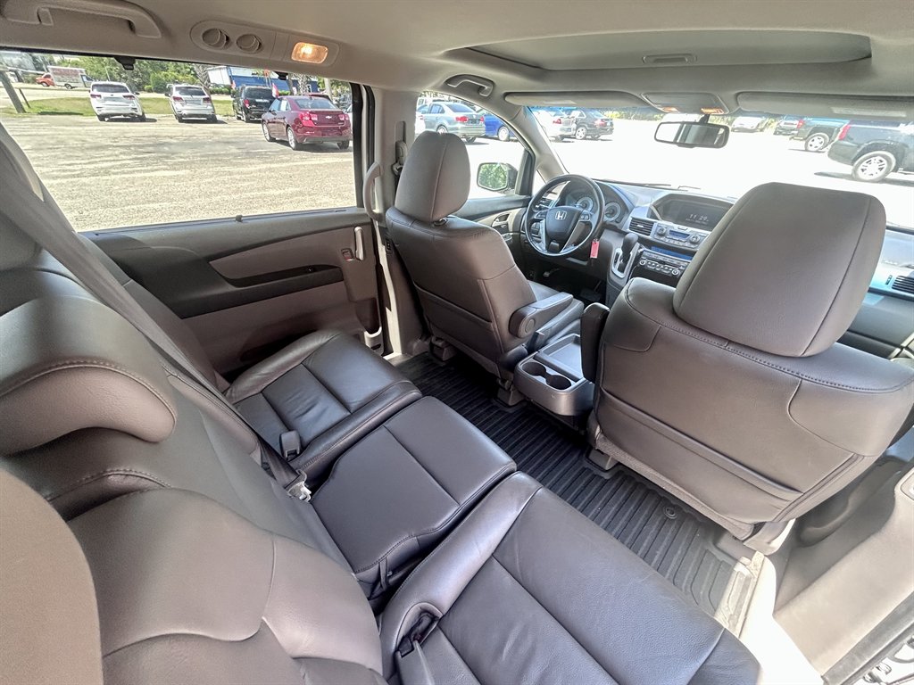 2013 Honda Odyssey - $10,995