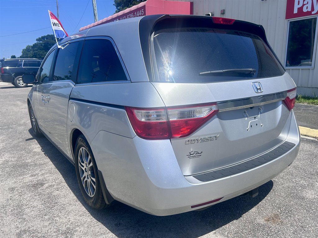 2013 Honda Odyssey - $10,995