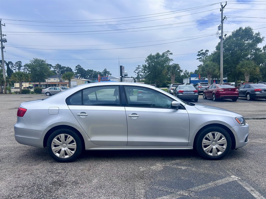 2014 Volkswagen Jetta - $8,995