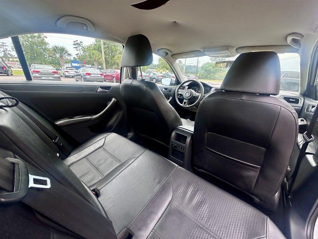 2014 Volkswagen Jetta - $8,995