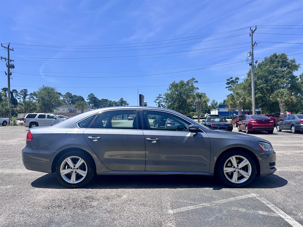 2013 Volkswagen Passat - $8,995