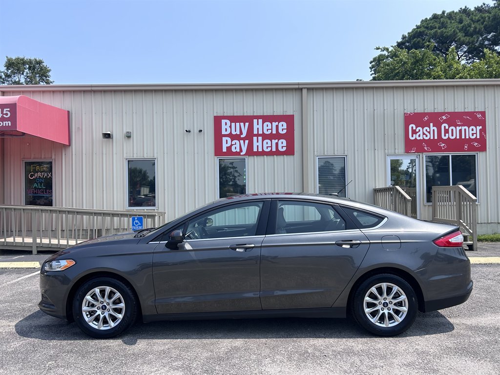 2016 Ford Fusion - $8,995